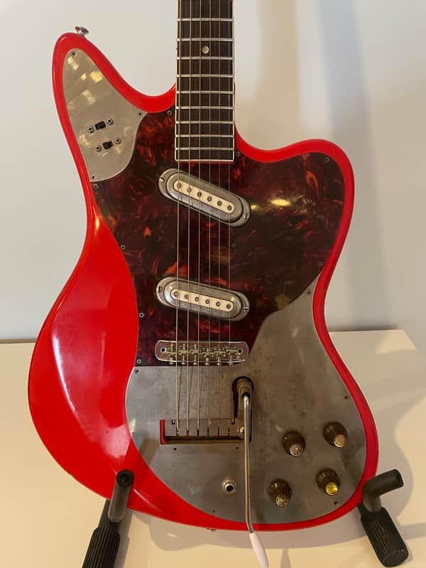 Framus Strato De Luxe 1964 - recent refret, new bridge/nut image 1