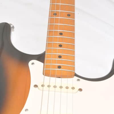 Fender Japan ST57（T）'57 Stratocaster 2-Tone Sunburst Electric Guitar Ref No 7526 image 5