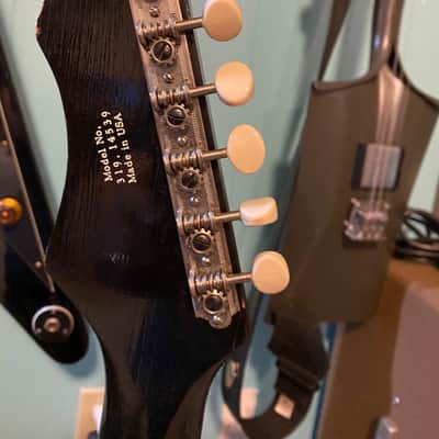 1968 Silverton Model 319 (14539) Semi-Hollow Body - Sunburst image 4