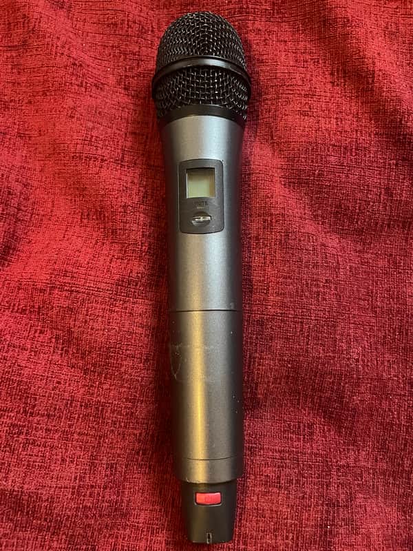 Sennheiser XS Handheld Mic Wireless System - A Band (606630 MHz) 2010s - Black image 1
