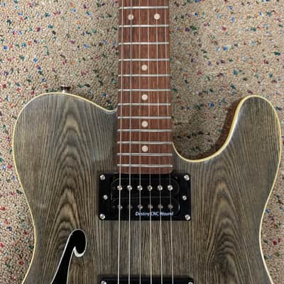 IYV Semi Hollow 2025 - Woodgrain image 8