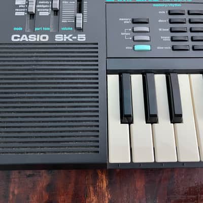 Casio SK-5 32-Key  Sampling Keyboard 1980s - Black image 9
