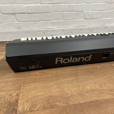 Roland RD800 Stage Piano; Serial No: Z0E3311 | Second Hand image 11