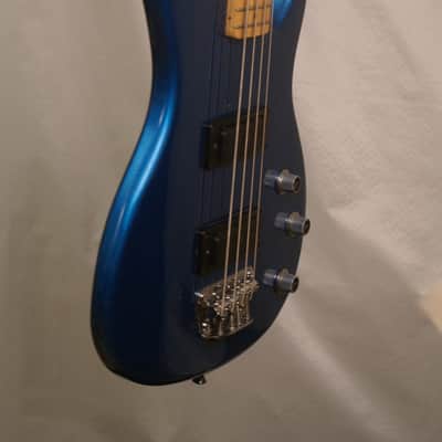 Peavey Foundation 1980's Blue electric bass guitar MADE IN USA with a hardshell case Near Mint image 3