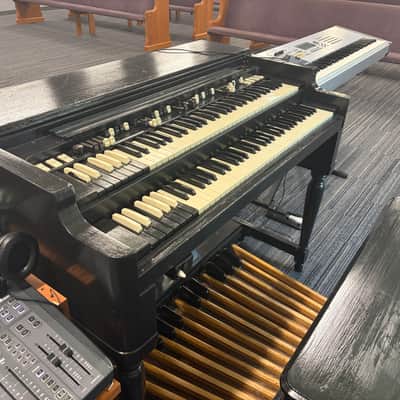 Hammond B3 Organ w/ 122 Leslie Speaker, 25-Note Pedalboard & Bench! image 3