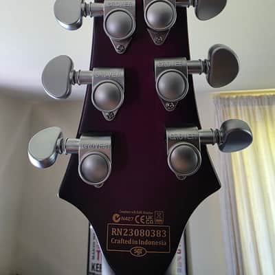 Excellent condition Schecter C-1 Platinum with Rosewood Fretboard 2022 - Present - Satin Purple Burst image 4