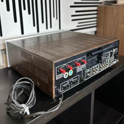 Marantz Model 2235B 35-Watt Stereo Solid-State Receiver 1972 - 1974 - Silver with Wood Case image 10