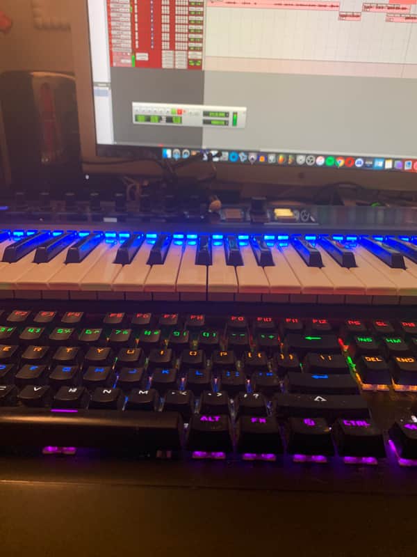 Native Instruments Komplete Kontrol S49 Keyboard Controller image 1