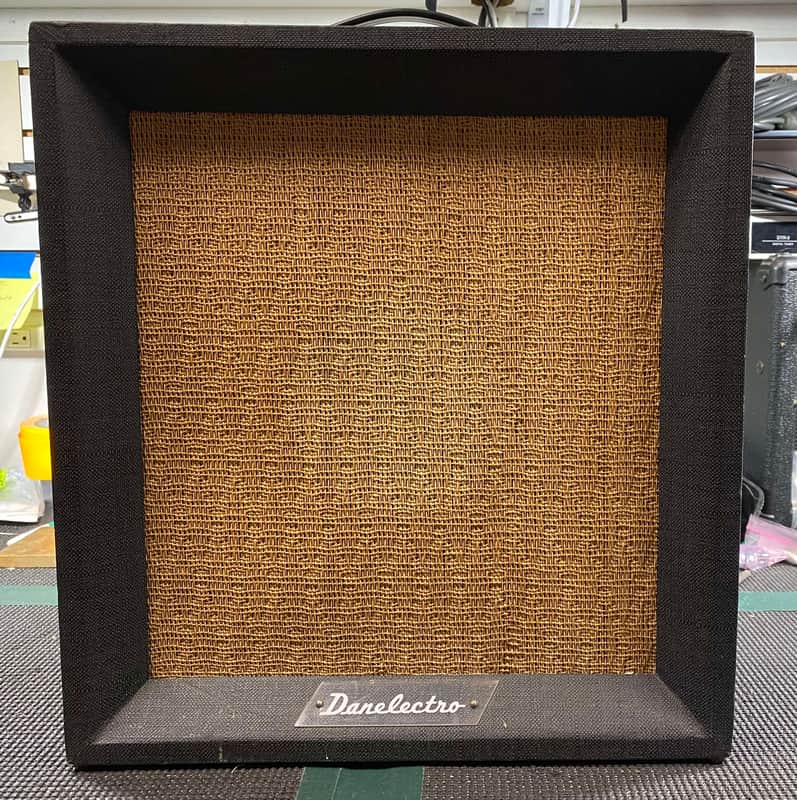 Danelectro Cadet Model 123