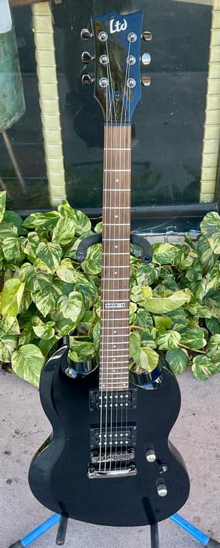 ESP LTD Viper-10 Electric Guitar - Black image 1