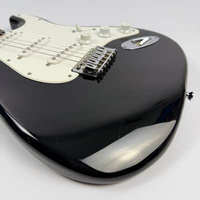 Squier Stratocaster Standard 2018 - Black Glossy White Pickguard image 18