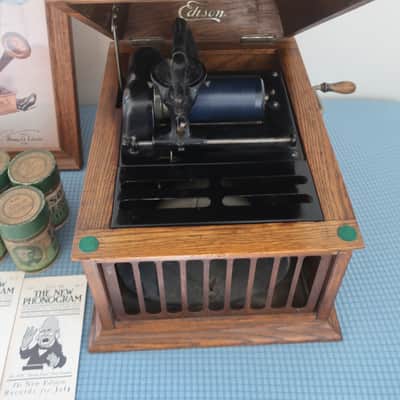 Vintage 1915 Edison Amberola Model 30 Cylinder Phonograph Dark Oak Motor Winds And Runs Works Great 10 Cylinders Original Poster & Brochure Amazing Condition Very LOUD! Wind Up No Electricity Needed Conversation Piece & Work Of Art! image 11