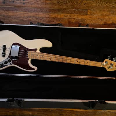 Fender MIM Jazz Bass w/ Custom Shop pickups Bild 2