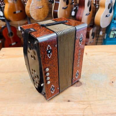 Hohner Steel Reeds 10-Button Accordion image 10