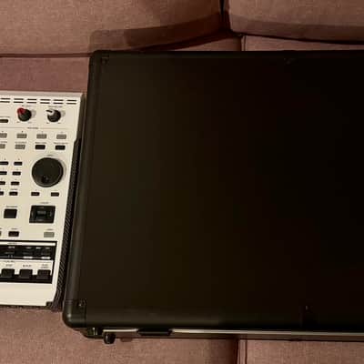 Near Mint Akai MPC2500 SE Special Edition Music Production Center W/JJOS & Extras image 16