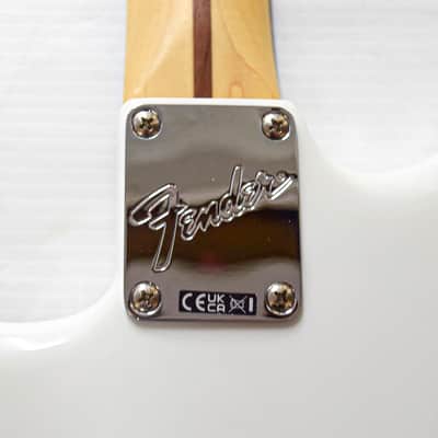 Fender American Performer Stratocaster with Rosewood Fretboard - Arctic White image 12