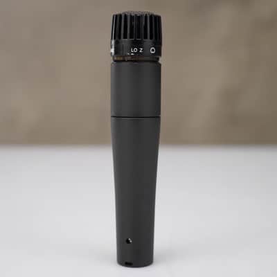 Shure SM57 Dynamic Microphone w/ Mogami Cable & Box #58787 image 6