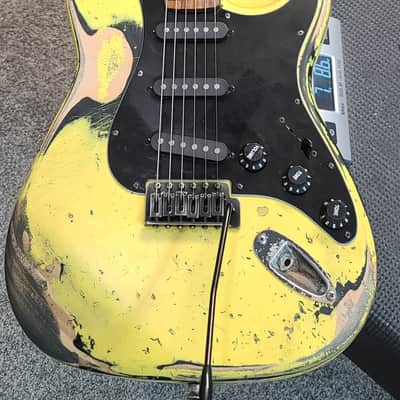 Partscaster Stratocaster Relic SSS or? 2020s - Yellow Relic image 11