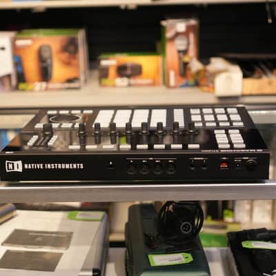 Native Instruments Maschine Studio w/Box - Used image 5