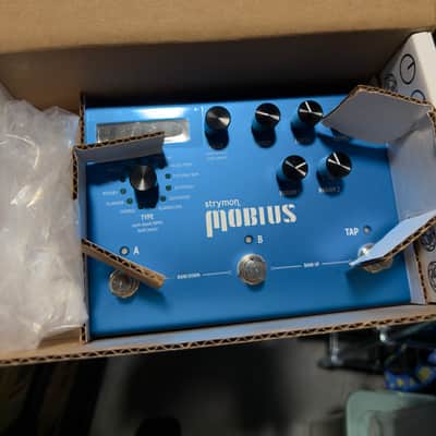 Strymon Mobius 2012 - Present - Blue image 7