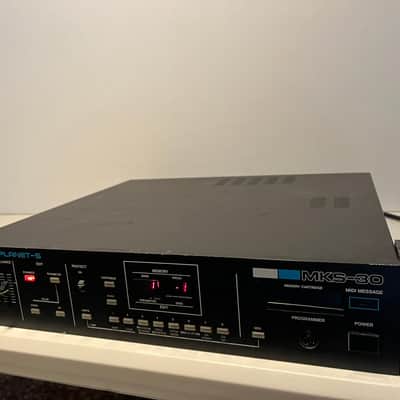 Roland MKS-30 with DT-200 programmer