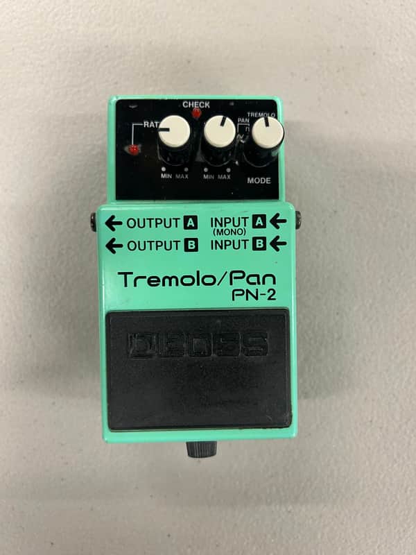 Boss PN-2 Tremolo / Pan