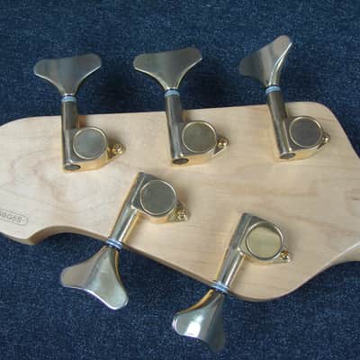 Yamaha BBG5S Bass Guitar 5 String Active image 14