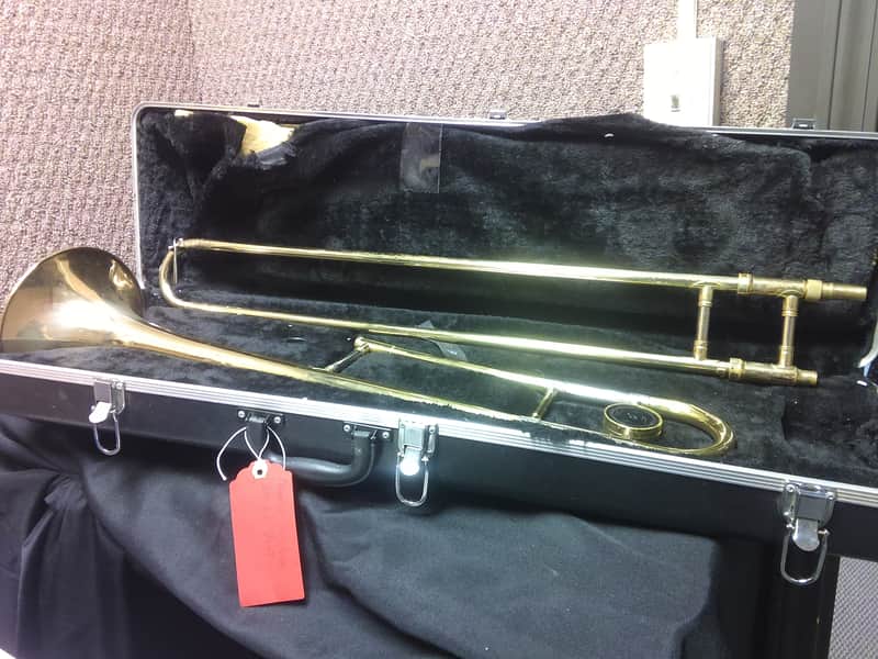 Novello Trombone serial E6 0643 image 1