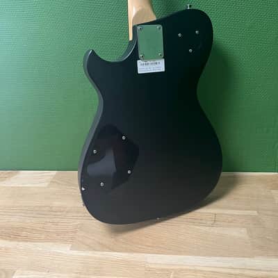 Cort MBC-1 Matthew Bellamy Signature 2010s - Matte Black image 4