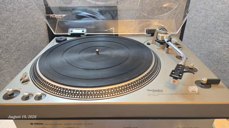 Technics SL-1300 Direct Drive Automatic Player System Turntable 1974 - 1978 - Silver image 1