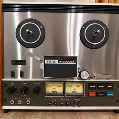 TEAC A-2300SX 1/4" 4-Track Reel to Reel Tape Recorder 1970s - Silver image 1