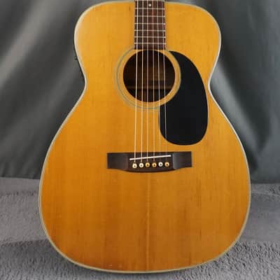 Morris F-15 OM Japan Acoustic Guitar w/ Built-In Electronics & Hard Case image 2