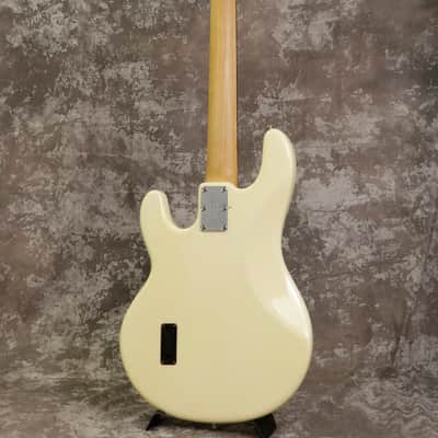 Music Man Stingray 4 Fretless White-Free Shipping* image 3