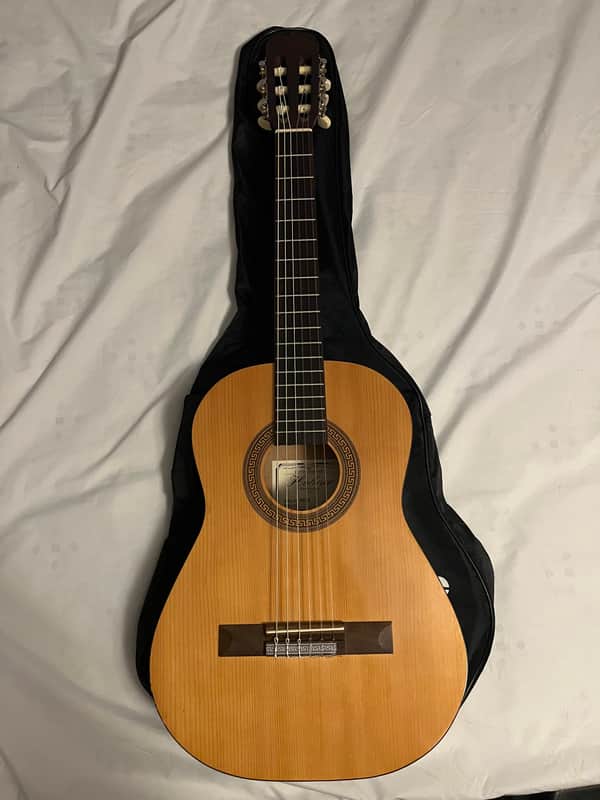 Hohner HC02 Half Sized Classical guitar - Natural image 1