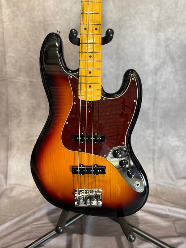 Fender American Professional II Jazz Bass 2023 - 3-Color Sunburst image 1