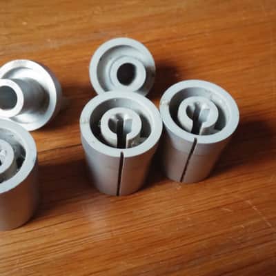 Unknown VINTAGE Home Audio Receiver / Amplifier /  Silver Knobs 70's - Silver image 4