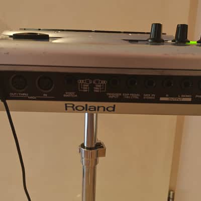 Roland HPD-15 HandSonic Digital Hand Percussion Controller with stand image 7