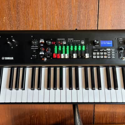 Yamaha YC73 73-key Stage Keyboard w/ gig bag image 2