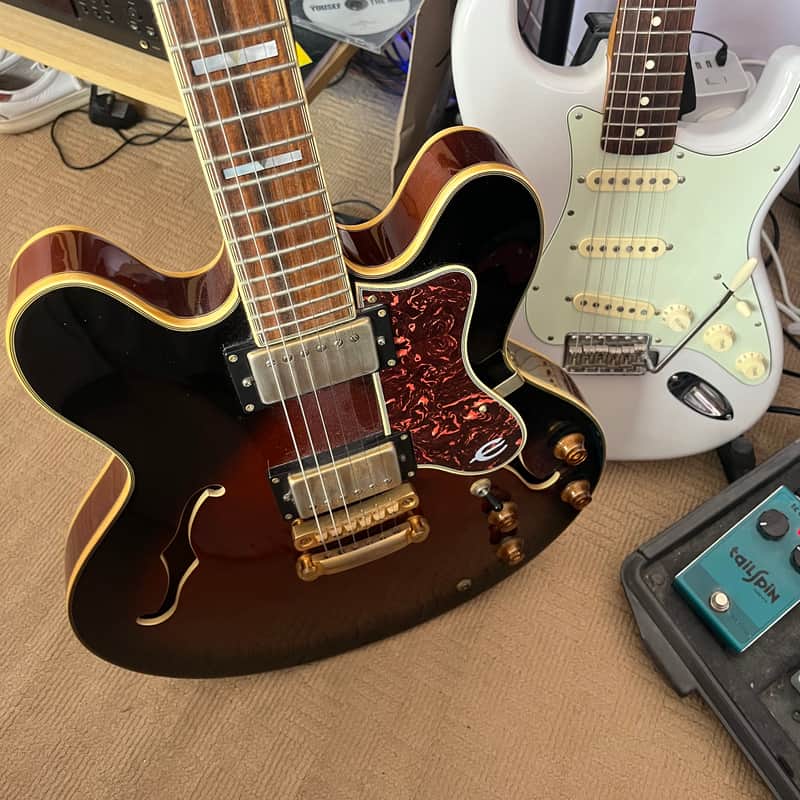 1986 – 2007 Epiphone Sheraton II Vintage Sunburst