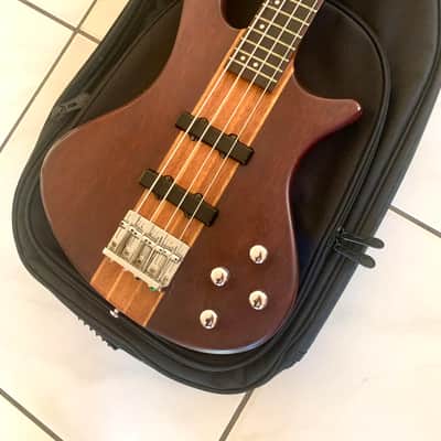 Washburn Taurus T-24 Bass - 2013 - Multi Wood - Mahogany - Set Neck image 2