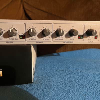 dbx 286s Microphone Preamp Processor 2010s - Silver image 6