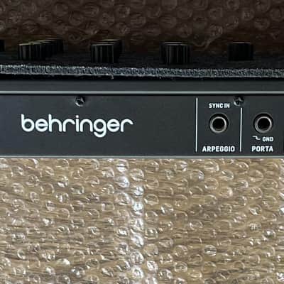 Behringer MonoPoly Desktop (no Keys) + Dust Cover image 4