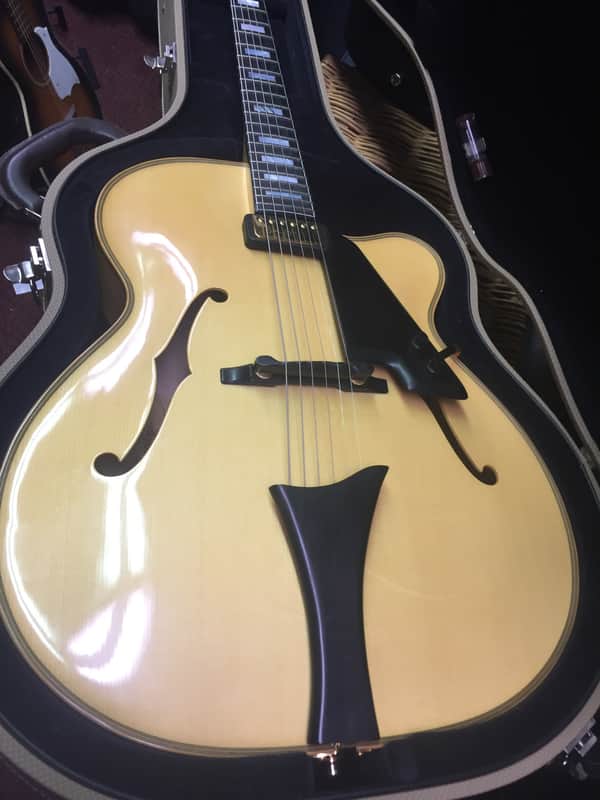 Hofner Chancellor 2008 Natural image 1