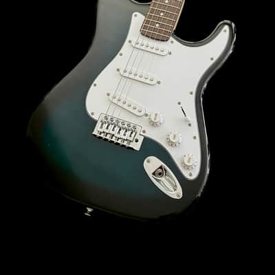 Stratocaster 2000โs - Blue Burst image 2