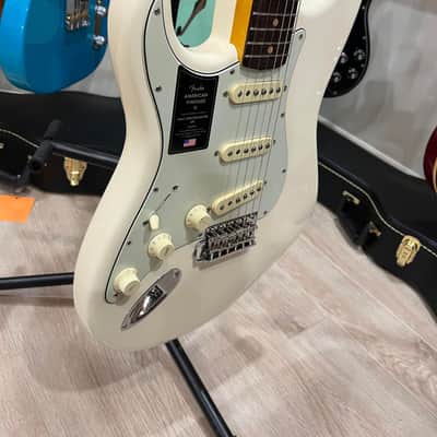Fender American Vintage II '61 Stratocaster Left-Handed 2022 Olympic White image 4
