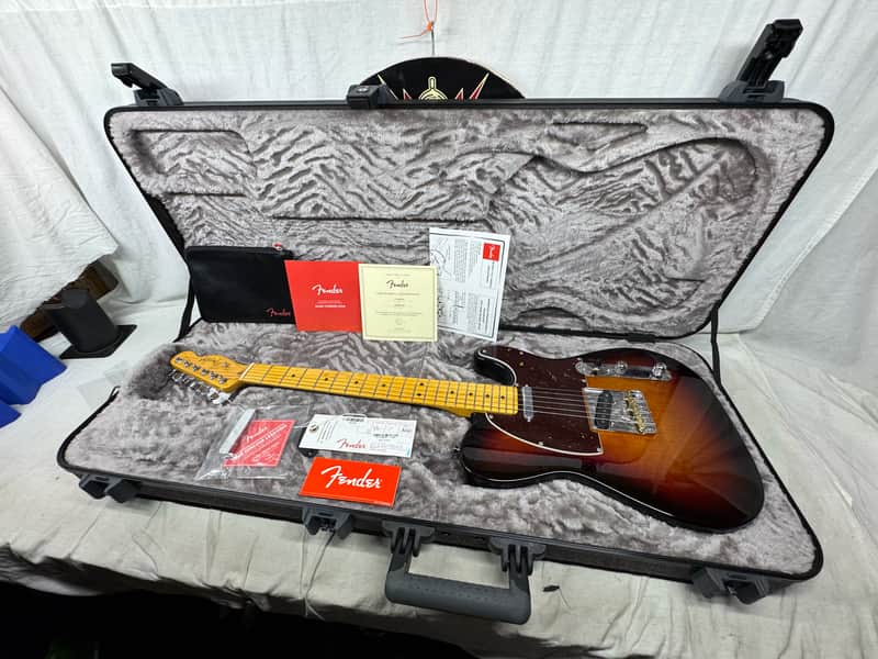 Fender American Professional II 2 Telecaster Guitar with COA + Case 2025 - 3-Color Sunburst / Maple neck