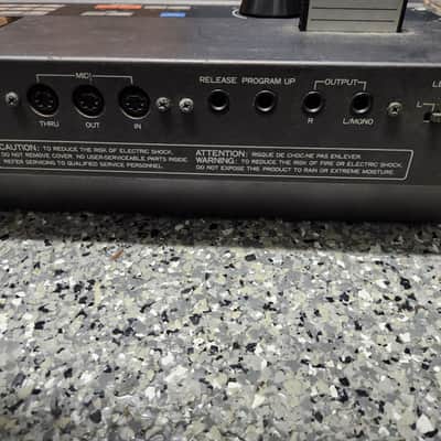 Kawai K3 Digital Wave Memory Synthesizer With Soft Case - As-is image 9