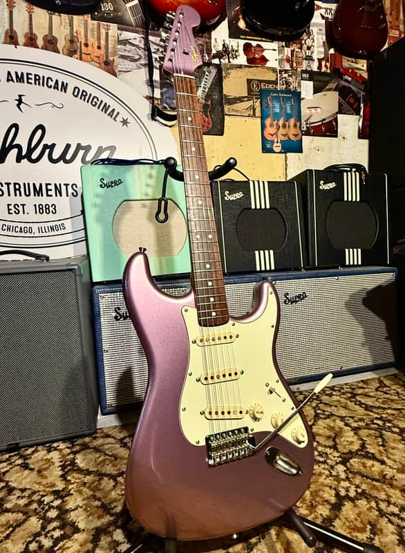 ギター squier classic vibes 60's stratocaster Squier Classic Vibe 60s Stratocaster Electric Guitar, with 2-Year