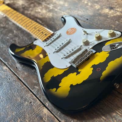 Fender Stratocaster Japan 1957 Reissue Custom Finish CIJ P-Serial 1999 with Original Softcase & Docs image 3