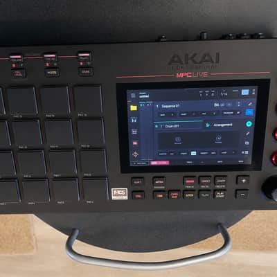 Akai MPC Live Sampler / Behringer MONITOR2USB image 1